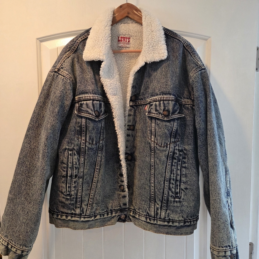 Levi's Vintage 80's Sherpa Lined Acid Wash Denim Jacket